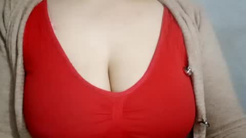 Snapshot of lovely_sweet_girl chatting on March 7, 2025, 2:46 am katrina follow me guys online show from March 7, 2025, 2:46 am