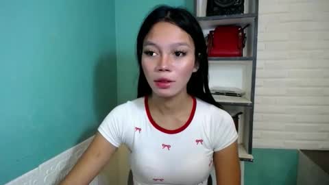 Thea  online show from March 19, 2026, 1:20 am