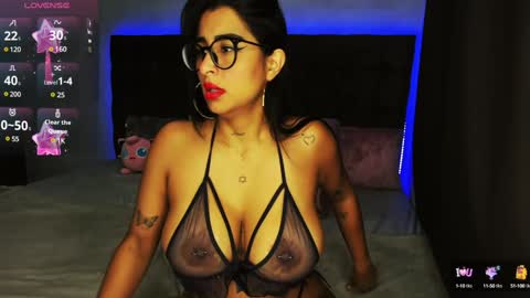 lovely violet13 online show from February 3, 2025, 1:19 pm