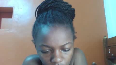 Lovely yvonne online show from October 7, 2025, 9:01 pm