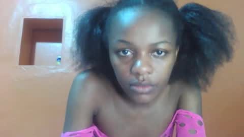 Lovely yvonne online show from October 31, 2025, 8:32 pm