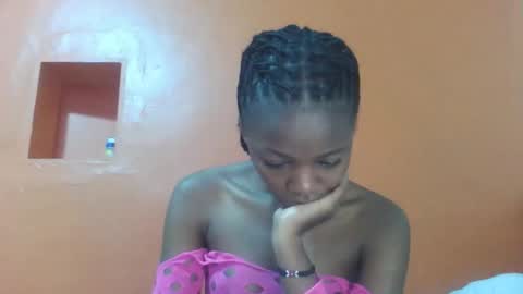 Lovely yvonne online show from November 12, 2025, 11:32 am