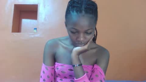 Lovely yvonne online show from November 22, 2025, 12:37 pm