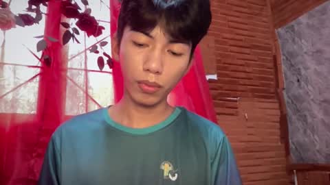 lovelyboy_jm online show from May 15, 2026, 10:50 pm