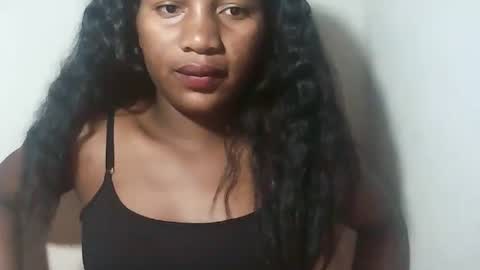 lovelylarra online show from March 2, 2026, 11:11 pm