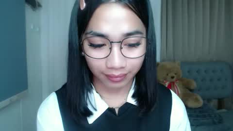 Snapshot of lovelymae18 chatting on March 7, 2026, 2:52 am lovelymae18 online show from March 7, 2026, 2:52 am