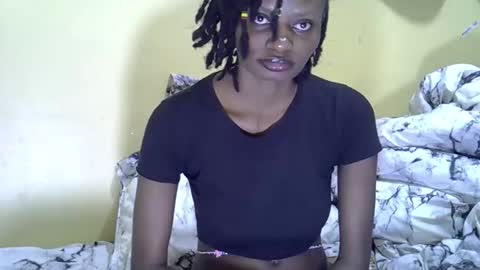 lovelymee2 online show from November 29, 2025, 8:01 pm