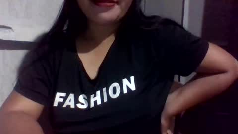 Snapshot of lovelymocha27 chatting on November 16, 2025, 8:14 pm lovelymocha27s online show from November 16, 2025, 8:14 pm