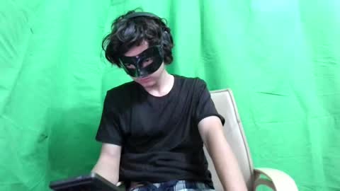 .com  online show from January 2, 2025, 2:43 am