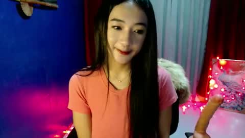 lovelypetite143 online show from May 23, 2026, 2:43 pm