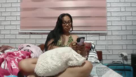 Angelquey online show from January 6, 2025, 8:18 pm