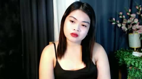 Snapshot of lovelyrhean chatting on October 1, 2025, 11:55 pm Rhean online show from October 1, 2025, 11:55 pm