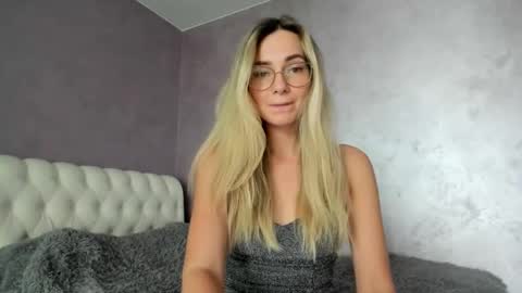 Lovely Rose online show from October 11, 2025, 11:20 am