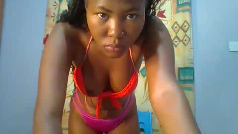 Snapshot of lovelyy_dreams chatting on February 28, 2026, 4:24 am Hanna online show from February 28, 2026, 4:24 am