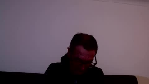 lovepvcearly50s online show from October 5, 2025, 4:38 pm