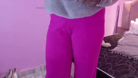 L O V E  online show from March 29, 2026, 11:54 am