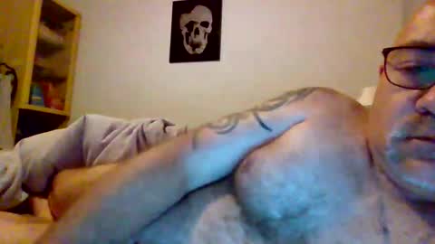 lover010983 online show from September 13, 2025, 4:56 am