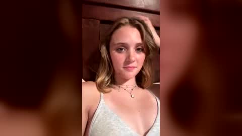 lovergirll1717 online show from June 26, 2026, 6:07 am