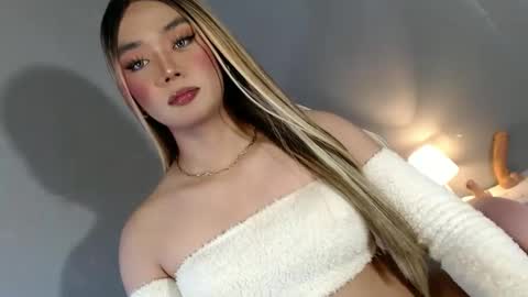 Snapshot of lovers_moon22 chatting on January 21, 2025, 10:08 pm lovers moon22 online show from January 21, 2025, 10:08 pm