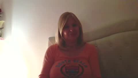 Marlyn online show from January 3, 2025, 10:19 pm