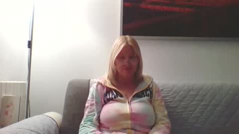 Marlyn online show from April 3, 2026, 11:03 pm