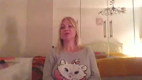 Marlyn online show from May 13, 2026, 9:11 pm