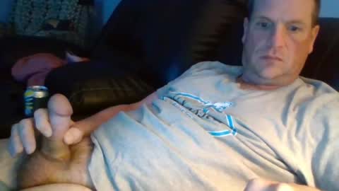 lovetocum37 online show from April 20, 2026, 1:08 am