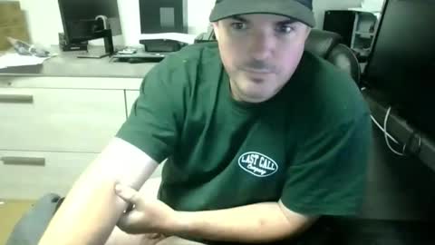 Snapshot of lovetofps chatting on December 2, 2025, 11:23 pm Love2Game online show from December 2, 2025, 11:23 pm