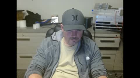 Love2Game online show from May 6, 2026, 2:29 am