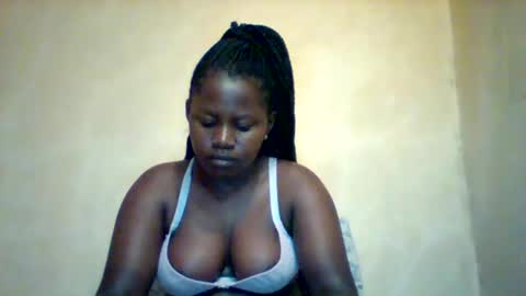 loviett online show from May 18, 2026, 3:46 am