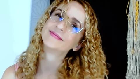 Snapshot of loving__lily chatting on February 7, 2025, 10:30 pm loving online show from February 7, 2025, 10:30 pm