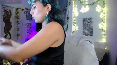 loving_alma online show from April 1, 2026, 2:12 am