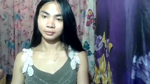 loving_rhean online show from July 5, 2026, 4:19 am