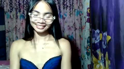 loving_rhean online show from July 31, 2026, 1:32 pm