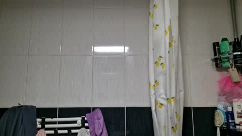 Antonia online show from November 25, 2025, 7:52 am