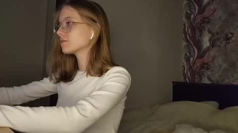 Snapshot of lowress chatting on March 5, 2025, 3:51 pm Karmell online show from March 5, 2025, 3:51 pm