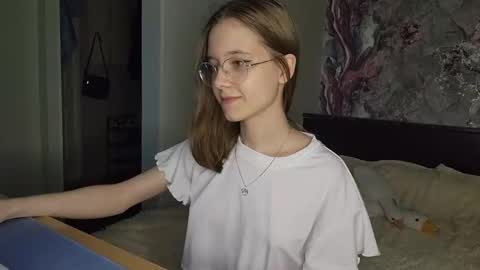 Snapshot of lowress chatting on March 10, 2025, 2:26 pm Karmell online show from March 10, 2025, 2:26 pm