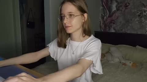 Snapshot of lowress chatting on March 10, 2025, 5:29 pm Karmell online show from March 10, 2025, 5:29 pm