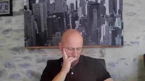 Snapshot of lrda49 chatting on April 28, 2026, 6:40 am Espigle online show from April 28, 2026, 6:40 am