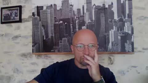 Snapshot of lrda49 chatting on June 8, 2026, 7:42 am Espigle online show from June 8, 2026, 7:42 am