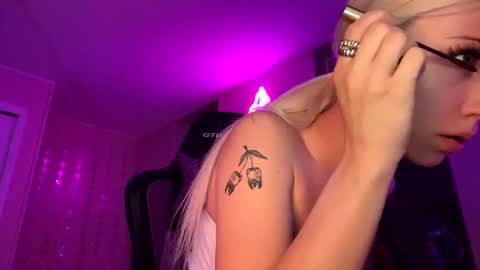 Snapshot of lsdprincess chatting on January 12, 2025, 10:54 pm Princess online show from January 12, 2025, 10:54 pm