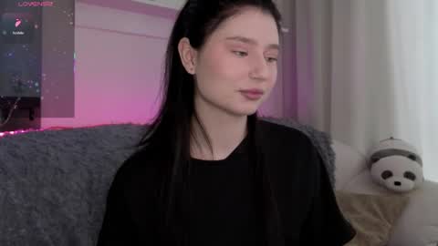 Lua online show from April 9, 2026, 6:19 am