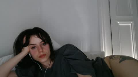 Snapshot of luana789 chatting on July 3, 2026, 10:16 pm luana online show from July 3, 2026, 10:16 pm