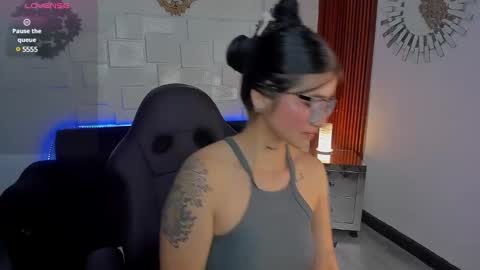 Luana online show from March 8, 2025, 12:09 pm