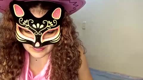 Snapshot of luanapowerful chatting on January 14, 2025, 2:19 am luanapowerful online show from January 14, 2025, 2:19 am
