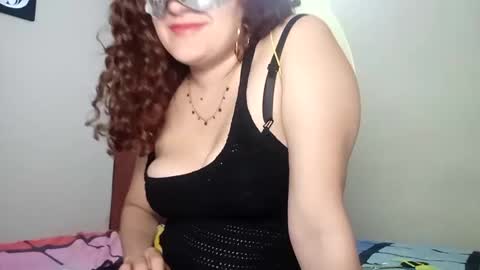 Snapshot of luanapowerful chatting on January 29, 2025, 12:54 am luanapowerful online show from January 29, 2025, 12:54 am