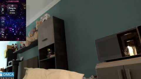 luara_ online show from April 11, 2026, 11:36 am