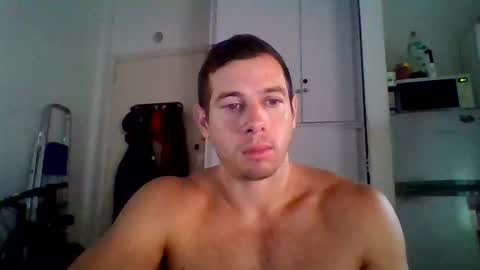 luca23millo90 online show from April 1, 2026, 3:42 pm