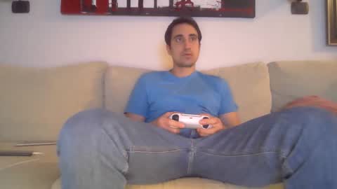 Snapshot of luca_f4 chatting on October 11, 2025, 10:47 am Luca online show from October 11, 2025, 10:47 am