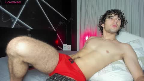 Luca Ferrer online show from October 21, 2025, 2:23 am